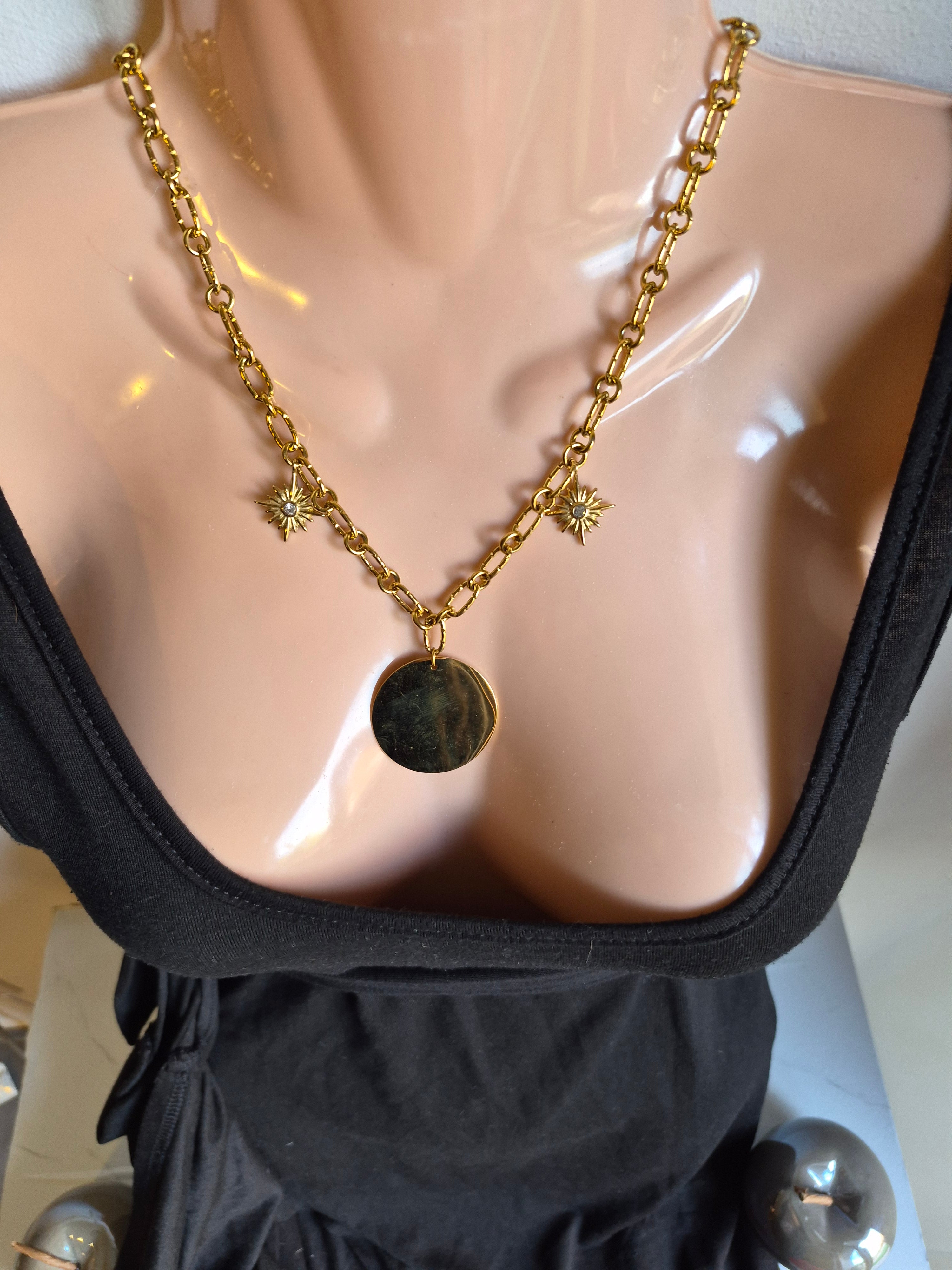 Collier astre d'or : élégance durable🫶