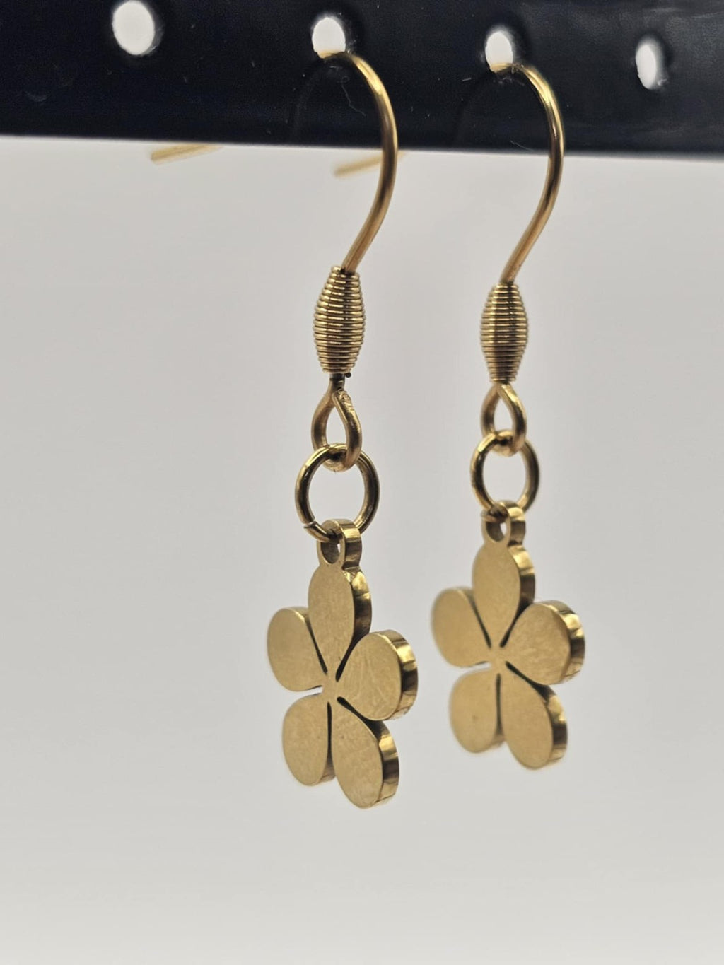Boucles d'oreilles pendantes 'fleur chic'🌼